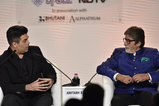 Amitabh Bachchan in conversation with Karan Johar at the HTLS 2016. (Gurinder Osan/HT Photo)
