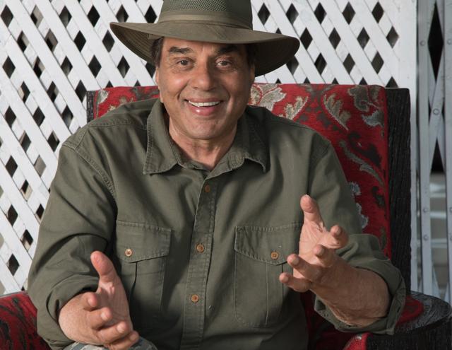 Dharmendra writes shayari (poems) which he says are full of his emotions and feelings. He plans to publish them in the future. (Imran (City Hoopla)) Dharmendra writes shayari (poems) which he says are full of his emotions and feelings. He plans to publish them in the future. (Imran (City Hoopla))