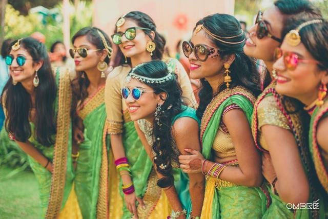Pin by het joshi on wedding | Bridesmaid photoshoot, Indian wedding  outfits, Indian wedding photography poses