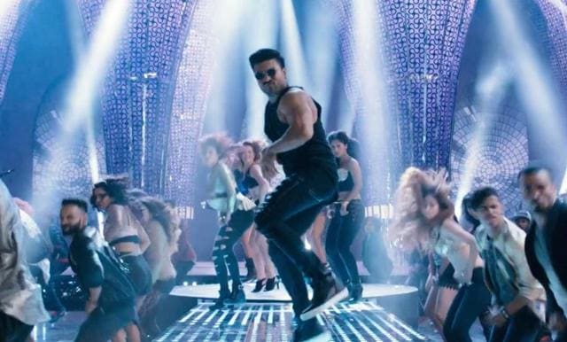 Ram Charan looks extremely fit in Dhruva. Ram Charan looks extremely fit in Dhruva.