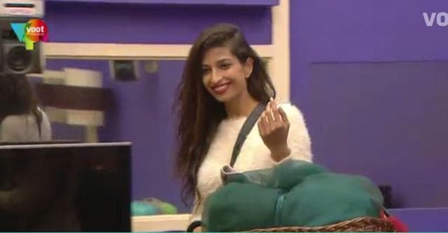 Bigg boss 14 episode best sale 10 on mx player
