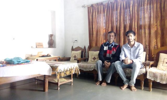 Tanmaya with his father Rajeshwar Singh Shekhawat (HT Photo) Tanmaya with his father Rajeshwar Singh Shekhawat (HT Photo)
