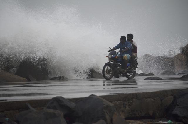 Cyclone Vardah is expected to cross Andhra Pradesh coast between Chennai and Ongole. (V. Srinivasulu / HT Photo) Cyclone Vardah is expected to cross Andhra Pradesh coast between Chennai and Ongole. (V. Srinivasulu / HT Photo)