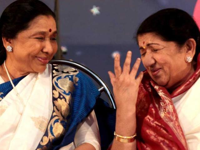 Lata Mangeshkar says she has never had any issues with her sister, Asha Bhosle. (HT Photo) Lata Mangeshkar says she has never had any issues with her sister, Asha Bhosle. (HT Photo)