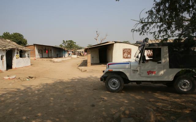On arrival, police found the Janakipura village empty. The residents have been flocking to the mine to find coins. (Himanshu Vyas/HT ) On arrival, police found the Janakipura village empty. The residents have been flocking to the mine to find coins. (Himanshu Vyas/HT )