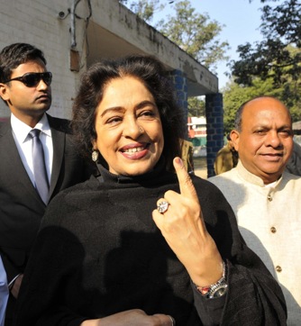 MP Kirron Kher at Sector 7 polling station in Chandigarh on Sunday. (HT Photo)