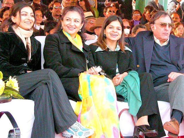 Saif Ali Khan says, after his father, Mansoor Ali Khan Pataudi’s demise, he already feels like “the head of the family in a way.” (HT Photo) Saif Ali Khan says, after his father, Mansoor Ali Khan Pataudi’s demise, he already feels like “the head of the family in a way.” (HT Photo)