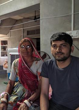 Ram Chandra with his mother at their home in Sojat. (HT Photo)