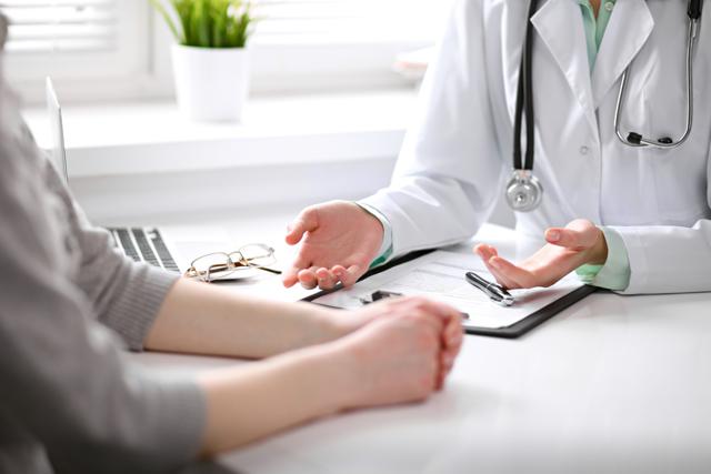 Patients cared for by women doctors have a 5% lower relative risk of being readmitted to a hospital within 30 days, finds a new study. (Shutterstock) Patients cared for by women doctors have a 5% lower relative risk of being readmitted to a hospital within 30 days, finds a new study. (Shutterstock)
