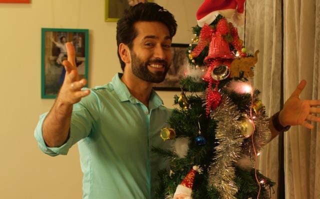Nakuul Mehta has a six-foot-tall Christmas tree which he decorates with his wife. Nakuul Mehta has a six-foot-tall Christmas tree which he decorates with his wife.