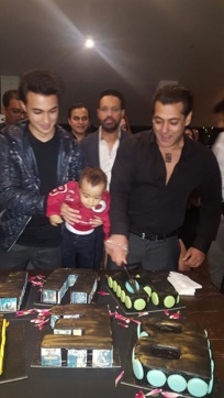 Salman Khan celebrates his birthday late Monday. Salman Khan celebrates his birthday late Monday.