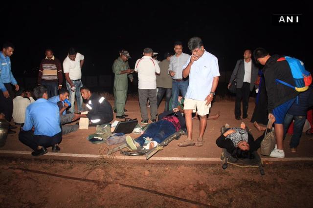 Visuals of passengers,who sustained minor injuries. ((Twitter/@ANI_news)) Visuals of passengers,who sustained minor injuries. ((Twitter/@ANI_news))