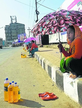 Taking advantage of the gap between the demand and supply of fuel, people have started selling petrol and diesel in black.