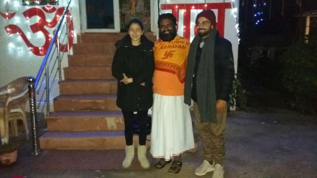Virat Kohli and Anushka Sharma were seen at an ashram in Haridwar. The duo is seen with their spiritual guru, Anant Maharaj (HT photo) Virat Kohli and Anushka Sharma were seen at an ashram in Haridwar. The duo is seen with their spiritual guru, Anant Maharaj (HT photo)