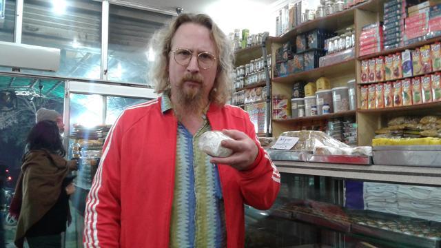 Jesse Knutson is an American professor who teaches Sanskrit in Hawaii. Married to an Indian academic, he is a burger lover with serious burger cred - having eaten one every week all through his 38 years. (Paramita Ghosh / HT) Jesse Knutson is an American professor who teaches Sanskrit in Hawaii. Married to an Indian academic, he is a burger lover with serious burger cred - having eaten one every week all through his 38 years. (Paramita Ghosh / HT)