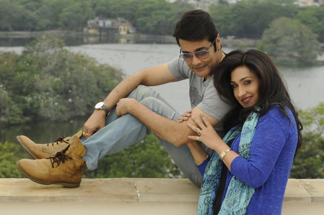 Rituparna Sengupta and Prosenjit Chatterjee shared screen space after 14 years in Praktan. The film went onto become the biggest hit in Bengali film industry in 2016. (Samir Jana/HT Photo ) Rituparna Sengupta and Prosenjit Chatterjee shared screen space after 14 years in Praktan. The film went onto become the biggest hit in Bengali film industry in 2016. (Samir Jana/HT Photo )