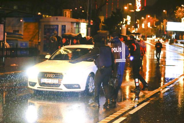 Police secure area near an Istanbul nightclub, Turkey. (REUTERS) Police secure area near an Istanbul nightclub, Turkey. (REUTERS)