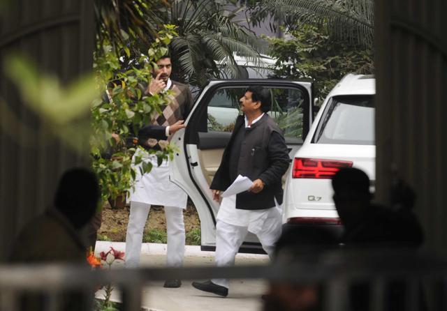 Shivpal reaches Mulayam’s residence in Lucknow. Mulayam later describes as illegal all decisions, including the removal of Shivpal from the state chief post, taken at the convention. In a hard-hitting letter, he says the convention had not been called with permission of the national president and hence all decision taken there were invalid. (Deepak Gupta/HT Photo) Shivpal reaches Mulayam’s residence in Lucknow. Mulayam later describes as illegal all decisions, including the removal of Shivpal from the state chief post, taken at the convention. In a hard-hitting letter, he says the convention had not been called with permission of the national president and hence all decision taken there were invalid. (Deepak Gupta/HT Photo)