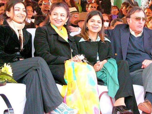 Saif Ali Khan says making a biopic on his father (extreme right) would be a challenge. (HT Photo) Saif Ali Khan says making a biopic on his father (extreme right) would be a challenge. (HT Photo)