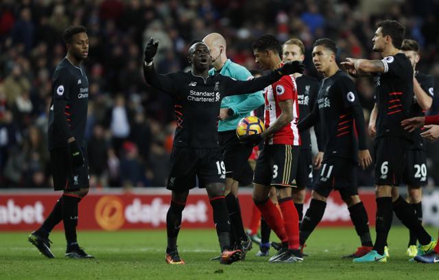 Liverpool F.C. suffered a setback in their quest to close the gap with Chelsea F.C. after they were held to a 2-2 draw by Sunderland. (REUTERS) Liverpool F.C. suffered a setback in their quest to close the gap with Chelsea F.C. after they were held to a 2-2 draw by Sunderland. (REUTERS)