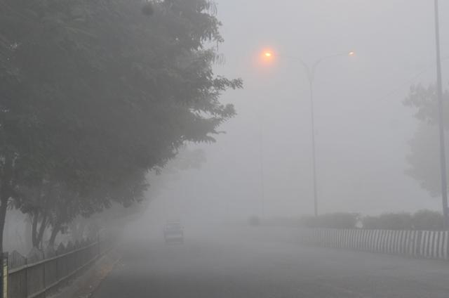 In the last seven days, Tuesday was colder by 5 degrees in Indore. (Shankar Mourya/HT photo) In the last seven days, Tuesday was colder by 5 degrees in Indore. (Shankar Mourya/HT photo)