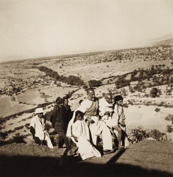 North West Frontier Provinces, 1938: Dr. Sushila Nayar, Mahatma Gandhi, Khan Abdul Ghaffar Khan, Amtus Salam and others walking in the countryside. (Photo courtesy: Kanu Gandhi/©The Estate of Kanu Gandhi) North West Frontier Provinces, 1938: Dr. Sushila Nayar, Mahatma Gandhi, Khan Abdul Ghaffar Khan, Amtus Salam and others walking in the countryside. (Photo courtesy: Kanu Gandhi/©The Estate of Kanu Gandhi)