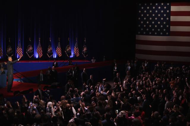 Obama waves to the crowd following his farewell speech to the nation in Chicago, Illinois. (AFP Photo) Obama waves to the crowd following his farewell speech to the nation in Chicago, Illinois. (AFP Photo)