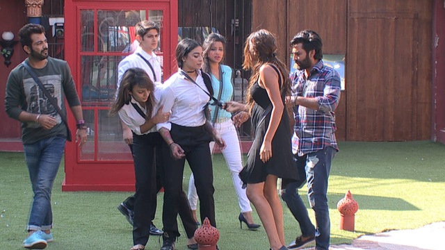 Bigg Boss 10 episode 89 preview Bani Judge kicks Lopamudra Raut