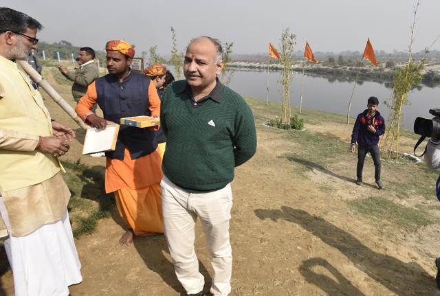 Deputy CM Manish Sisodia during the inauguration of Nakshatra Vatika near Civil Lines in New Delhi on Saturday. (Raj K Raj/HT PHOTO) Deputy CM Manish Sisodia during the inauguration of Nakshatra Vatika near Civil Lines in New Delhi on Saturday. (Raj K Raj/HT PHOTO)