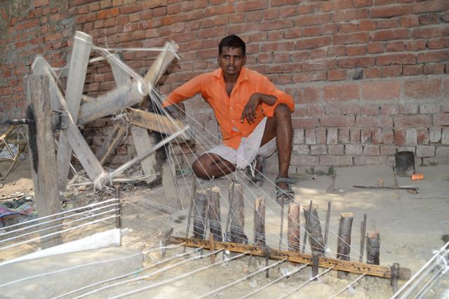 The Sewapuri ashram is one of the three ashrams in the country that provide training in spinning yarn and weaving. (Adarsh Gupta/HT)