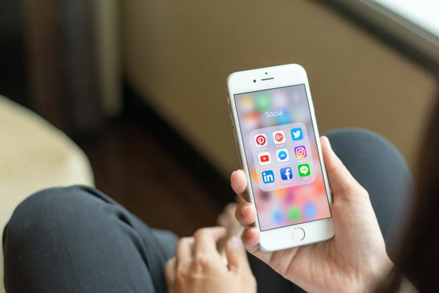 Accessing your partner’s Facebook account without their knowledge can end your relationship, warn researchers. (Shutterstock) Accessing your partner’s Facebook account without their knowledge can end your relationship, warn researchers. (Shutterstock)