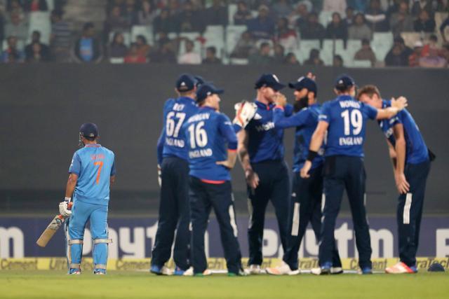 MS Dhoni departed for 25 as England held the advantage in Kolkata (BCCI)