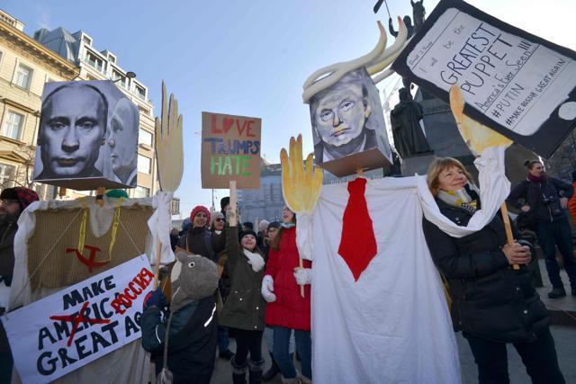 People take part in a rally in solidarity with supporters of the Women's March taking place in Washington and many other cities on January 21, in Prague, Czech Republic. (AFP Photo) People take part in a rally in solidarity with supporters of the Women's March taking place in Washington and many other cities on January 21, in Prague, Czech Republic. (AFP Photo)
