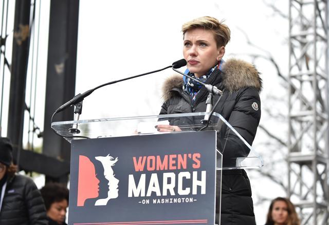 Scarlett Johansson attends the Women's March on Washington on January 21. (AFP Photo) Scarlett Johansson attends the Women's March on Washington on January 21. (AFP Photo)