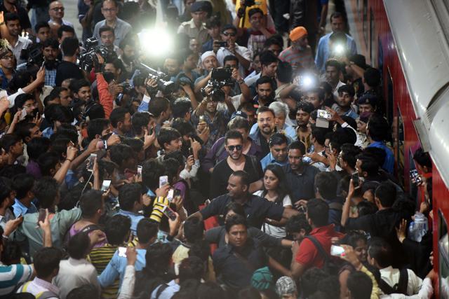 Producer Ritesh Sidhwani at Mumbai Central station. He was travelling with Bollywood actor Shah Rukh Khan via the August Kranti Express to Delhi for his upcoming movie promotion Raees. (Pratik Chorge/ Hindustan Times) Producer Ritesh Sidhwani at Mumbai Central station. He was travelling with Bollywood actor Shah Rukh Khan via the August Kranti Express to Delhi for his upcoming movie promotion Raees. (Pratik Chorge/ Hindustan Times)