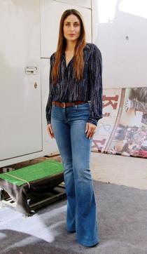 Kareena Kapoor Khan donning bell-bottom denims with a printed top. (Fotocorp) Kareena Kapoor Khan donning bell-bottom denims with a printed top. (Fotocorp)