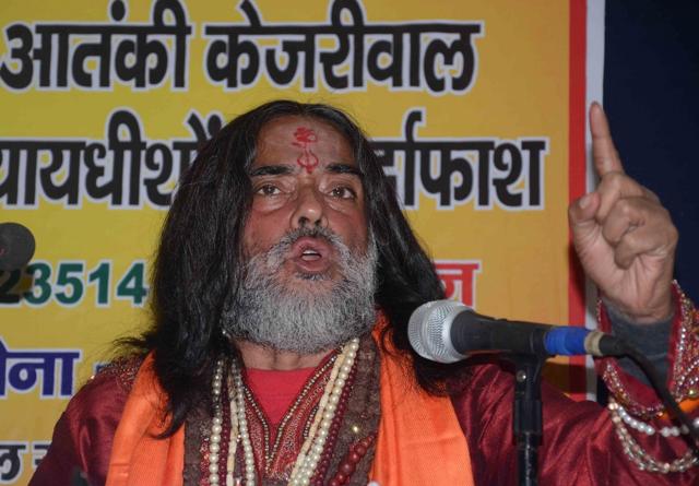 Swami Omji Maharaj, who was ousted from reality TV show Bigg Boss 10 due to his outrageous antics addresses a press conference in New Delhi. (IANS) Swami Omji Maharaj, who was ousted from reality TV show Bigg Boss 10 due to his outrageous antics addresses a press conference in New Delhi. (IANS)