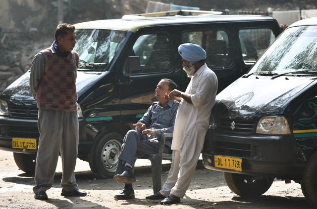 Until a few years back, most taxi stands used to have black and yellow Ambassadors but now they only have Maruti Eeco. (Sanjeev Verma/Hindustan Times) Until a few years back, most taxi stands used to have black and yellow Ambassadors but now they only have Maruti Eeco. (Sanjeev Verma/Hindustan Times)