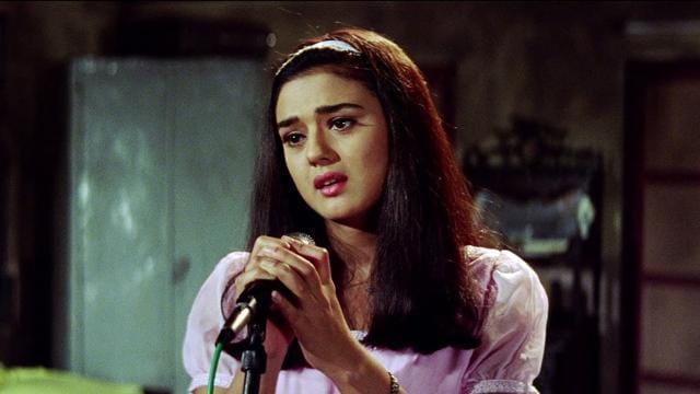 A still from the film Kya Kehna. A still from the film Kya Kehna.