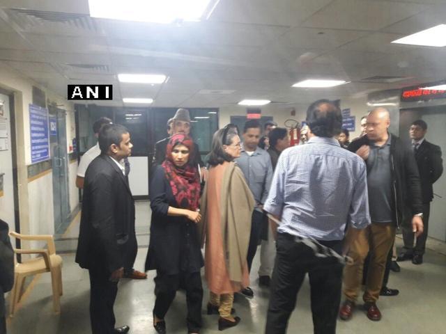 Congress top brass including Sonia Gandhi at the RML hospital to see former union minister and Indian Union Muslim League leader E Ahamed while he was critical. (ANI photo)