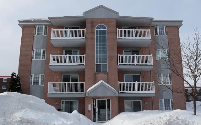 The apartment building of a suspect in shooting at the Quebec Islamic Cultural Centre, Alexandre Bissonnette, is pictured in Quebec City, Canada January 31, 2017. (REUTERS) The apartment building of a suspect in shooting at the Quebec Islamic Cultural Centre, Alexandre Bissonnette, is pictured in Quebec City, Canada January 31, 2017. (REUTERS)