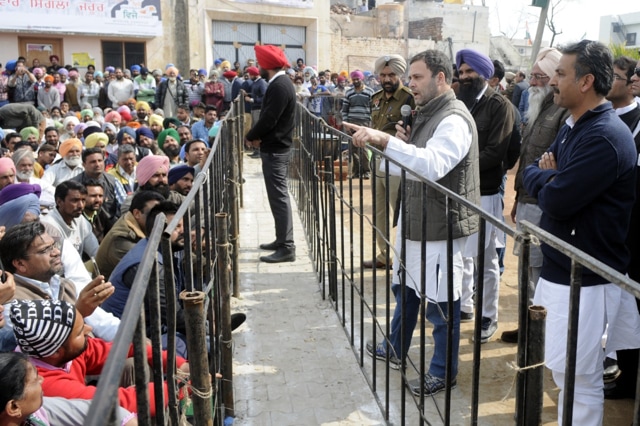 Congress vice president Rahul Gandhi addressing a gathering at Ballian village, Sangrur on Thursday. (Bharat Bhushan/HT Photo) Congress vice president Rahul Gandhi addressing a gathering at Ballian village, Sangrur on Thursday. (Bharat Bhushan/HT Photo)