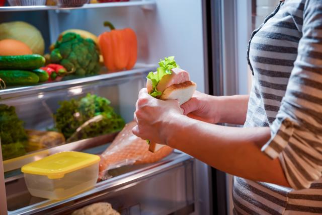 Planning meals and snack times, and not skipping breakfast can help reduce the risk of diabetes, heart disease and obesity. (Shutterstock) Planning meals and snack times, and not skipping breakfast can help reduce the risk of diabetes, heart disease and obesity. (Shutterstock)