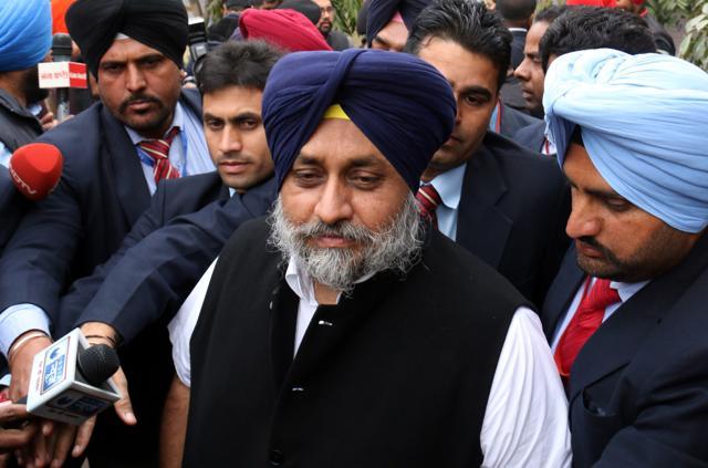 Sukhbir Badal and (below) Harsimrat Kaur Badal after voting. (Sanjeev Kumar/HT) Sukhbir Badal and (below) Harsimrat Kaur Badal after voting. (Sanjeev Kumar/HT)