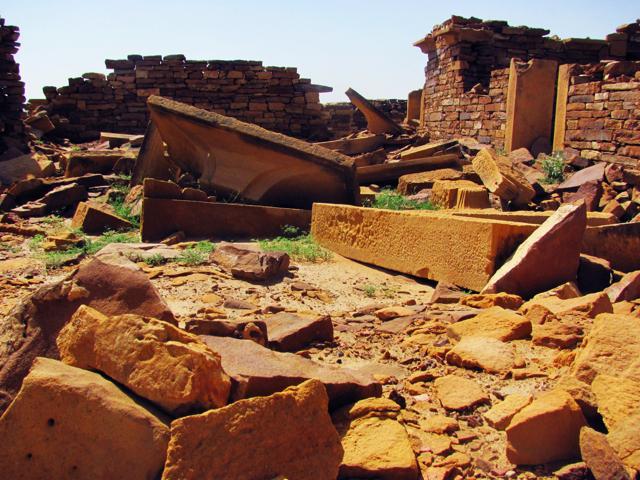 Inspecting the ‘ghost’ villages, the team found striking similarities to the remains of Harappan cities such as Mohenjodaro, Dholavira and Lothal. (HT Photo) Inspecting the ‘ghost’ villages, the team found striking similarities to the remains of Harappan cities such as Mohenjodaro, Dholavira and Lothal. (HT Photo)
