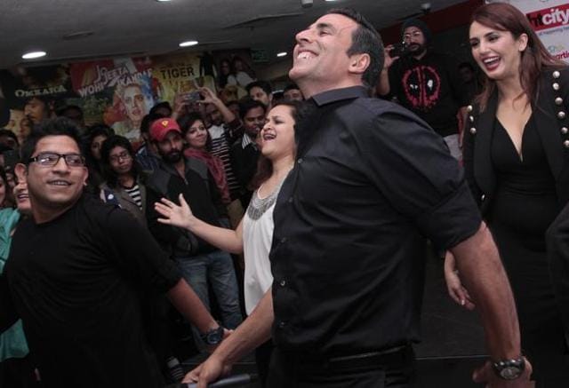 Actor Akshay Kumar and Huma Qureshi shook a leg and left everyone asking for more. (Shivam Saxena/HT Photo)