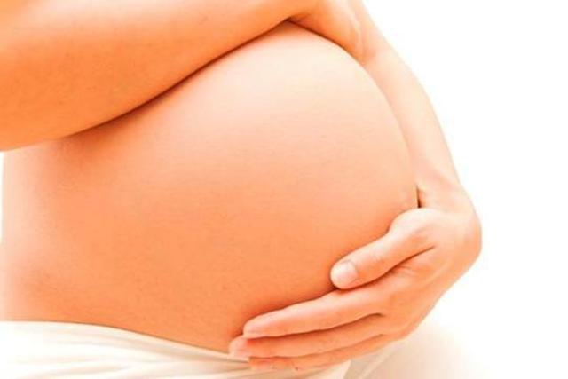 Pregnant women should ditch plastic bottles immediately. (Shutterstock) Pregnant women should ditch plastic bottles immediately. (Shutterstock)