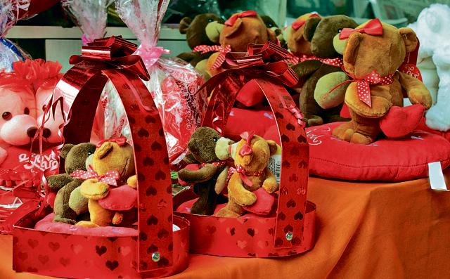 Gift Items displayed in a Gift Shop during the Valentine's week. (Sushil Prajapati/HT Photo) Gift Items displayed in a Gift Shop during the Valentine's week. (Sushil Prajapati/HT Photo)