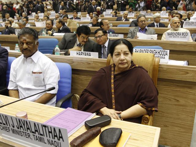 Former Tamil Nadu CM J Jayalalitha (right) with O Panneerselvam at the 57th National Development Council meeting, Vigyan Bhawan, New Delhi (File Photo) (Arvind Yadav/HT) Former Tamil Nadu CM J Jayalalitha (right) with O Panneerselvam at the 57th National Development Council meeting, Vigyan Bhawan, New Delhi (File Photo) (Arvind Yadav/HT)