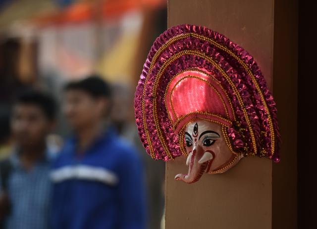 A mask on sale at the arts and crafts fair in Surajkund, Faridabad. (Sanjeev Verma/HT PHOTO) A mask on sale at the arts and crafts fair in Surajkund, Faridabad. (Sanjeev Verma/HT PHOTO)